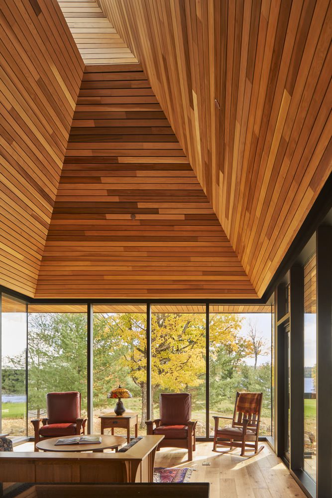 Beautiful bigwin island cabins in Muskoka designed by Mackay-Lyons Sweetapple